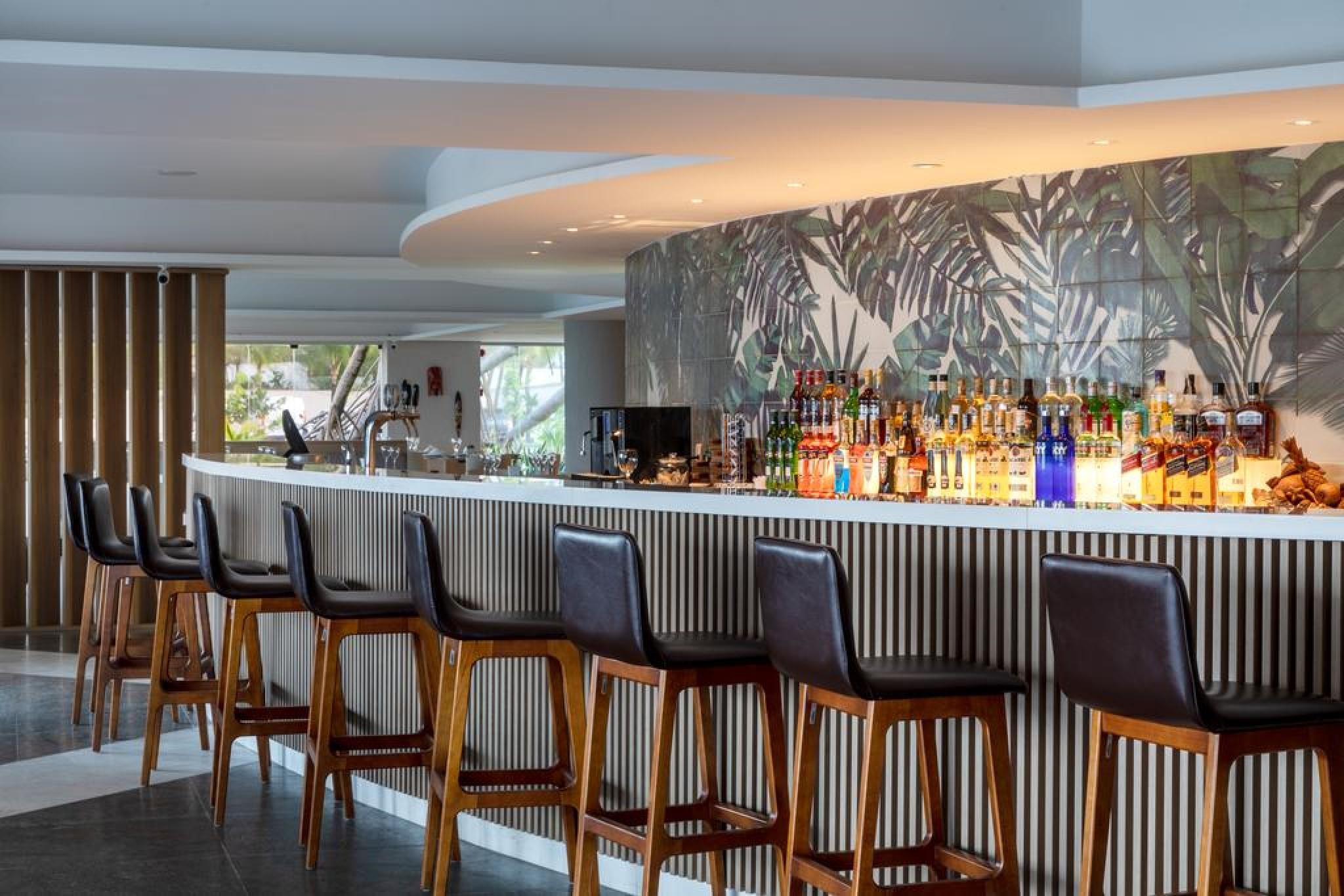 Hotel Wish Natal Esterno foto The bar at the hotel