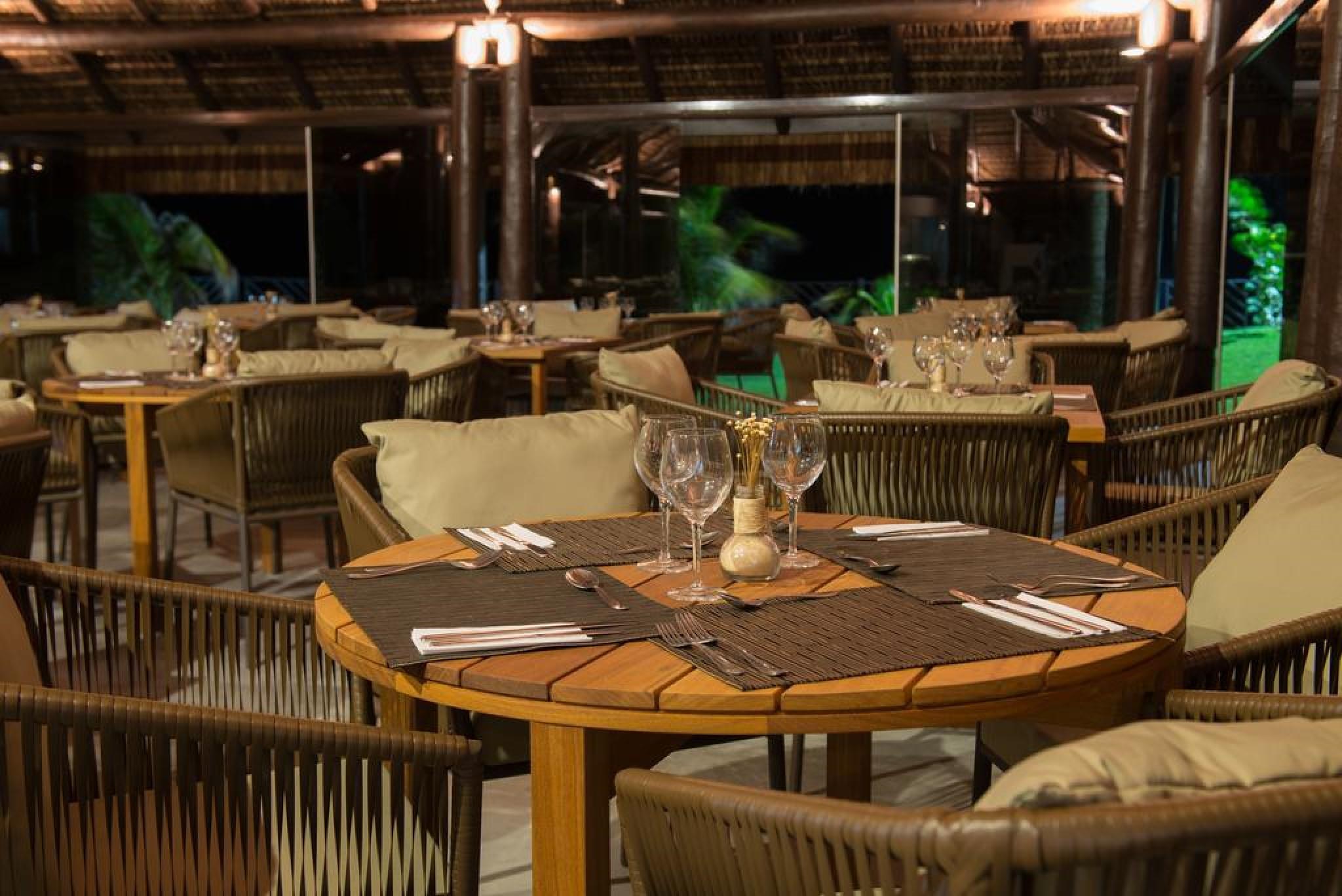Hotel Wish Natal Esterno foto Restaurant at the Four Seasons Resort